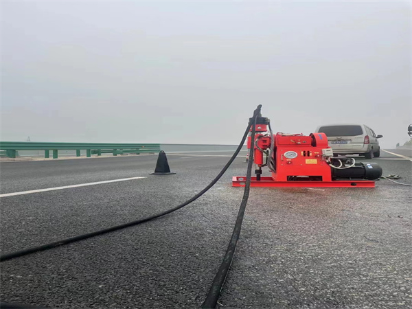 叉河镇马路路基路面开裂下沉注浆加固灌浆